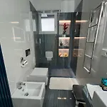 Sky Garden Maria Jose Liguria - Attico Vista Mare - Terraces - 2 Bagni- 2 Da Letto - Box, Wi-fi, Idromassaggio Free Inteiro Attico Per Voi, Con Ascensore Appartamento *