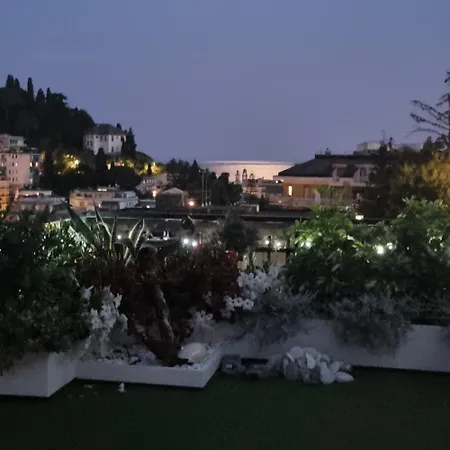 Appartamento Rapallo - Le 5 Terre - Portofino - Sky Garden Maria Jose - Attico Vista Mare - Terraces - 2 Bagni- 2 Camera Da Letto - Box, Wi-Fi, Idromassaggio Free Inteiro Attico Per Voi, Con Ascensore Apartment *