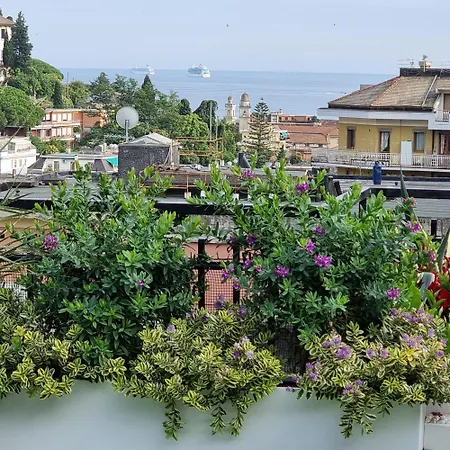 Appartamento Rapallo - Le 5 Terre - Portofino - Sky Garden Maria Jose - Attico Vista Mare - Terraces - 2 Bagni- 2 Camera Da Letto - Box, Wi-Fi, Idromassaggio Free Inteiro Attico Per Voi, Con Ascensore Apartment