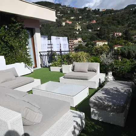 Apartment Appartamento Rapallo - Le 5 Terre - Portofino - Sky Garden Maria Jose - Attico Vista Mare - Terraces - 2 Bagni- 2 Camera Da Letto - Box, Wi-Fi, Idromassaggio Free Inteiro Attico Per Voi, Con Ascensore *