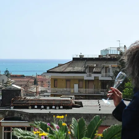 Appartamento Rapallo - Le 5 Terre - Portofino - Sky Garden Maria Jose - Attico Vista Mare - Terraces - 2 Bagni- 2 Camera Da Letto - Box, Wi-Fi, Idromassaggio Free Inteiro Attico Per Voi, Con Ascensore Apartment *