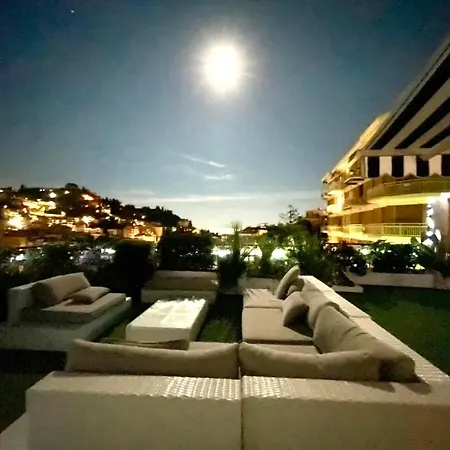 Sky Garden Maria Jose Liguria - Attico Vista Mare - Terraces - 2 Bagni- 2 Da Letto - Box, Wi-fi, Idromassaggio Free Inteiro Attico Per Voi, Con Ascensore شقة *