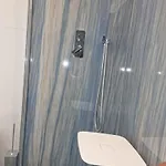 Apartamento Sky Garden Maria Jose Liguria - Attico Vista Mare - Terraces - 2 Bagni- 2 Da Letto - Box, Wi-fi, Idromassaggio Free Inteiro Attico Per Voi, Con Ascensore *