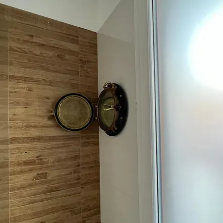 Sky Garden Maria Jose Liguria - Attico Vista Mare - Terraces - 2 Bagni- 2 Da Letto - Box, Wi-fi, Idromassaggio Free Inteiro Attico Per Voi, Con Ascensore Διαμέρισμα *