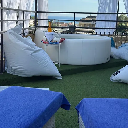 Sky Garden Maria Jose Liguria - Attico Vista Mare - Terraces - 2 Bagni- 2 Da Letto - Box, Wi-fi, Idromassaggio Free Inteiro Attico Per Voi, Con Ascensore * Ραπάλο