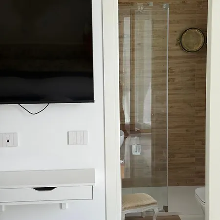 Sky Garden Maria Jose Liguria - Attico Vista Mare - Terraces - 2 Bagni- 2 Da Letto - Box, Wi-fi, Idromassaggio Free Inteiro Attico Per Voi, Con Ascensore Rapallo
