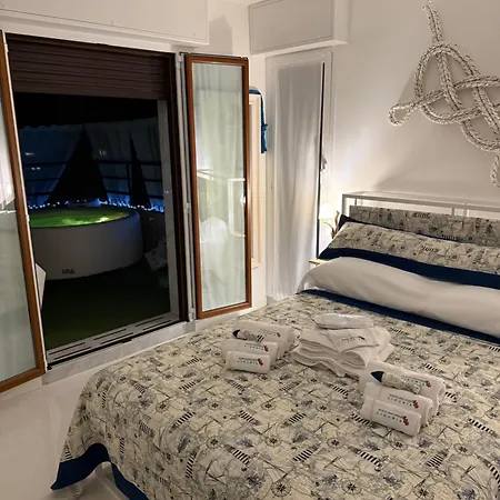 Apartament Sky Garden Maria Jose Liguria - Attico Vista Mare - Terraces - 2 Bagni- 2 Da Letto - Box, Wi-fi, Idromassaggio Free Inteiro Attico Per Voi, Con Ascensore
