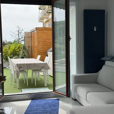 Sky Garden Maria Jose Liguria - Attico Vista Mare - Terraces - 2 Bagni- 2 Da Letto - Box, Wi-fi, Idromassaggio Free Inteiro Attico Per Voi, Con Ascensore Apartament *