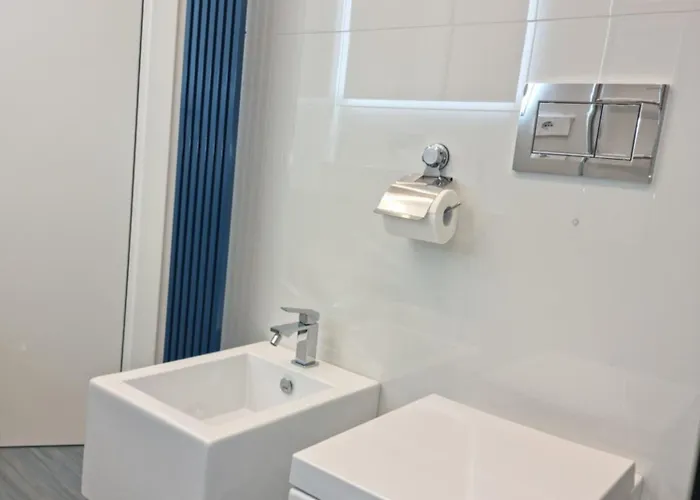 Apartman Sky Garden Maria Jose Liguria - Attico Vista Mare - Terraces - 2 Bagni- 2 Da Letto - Box, Wi-fi, Idromassaggio Free Inteiro Attico Per Voi, Con Ascensore