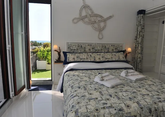 Apartman Sky Garden Maria Jose Liguria - Attico Vista Mare - Terraces - 2 Bagni- 2 Da Letto - Box, Wi-fi, Idromassaggio Free Inteiro Attico Per Voi, Con Ascensore Rapallo