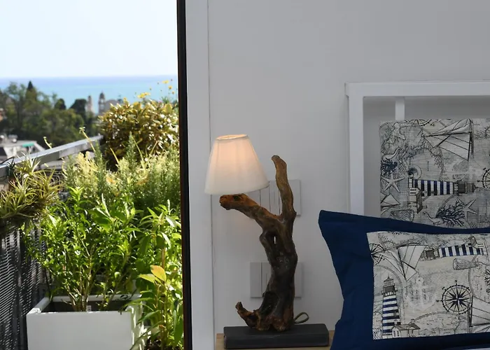 Apartman Sky Garden Maria Jose Liguria - Attico Vista Mare - Terraces - 2 Bagni- 2 Da Letto - Box, Wi-fi, Idromassaggio Free Inteiro Attico Per Voi, Con Ascensore Rapallo