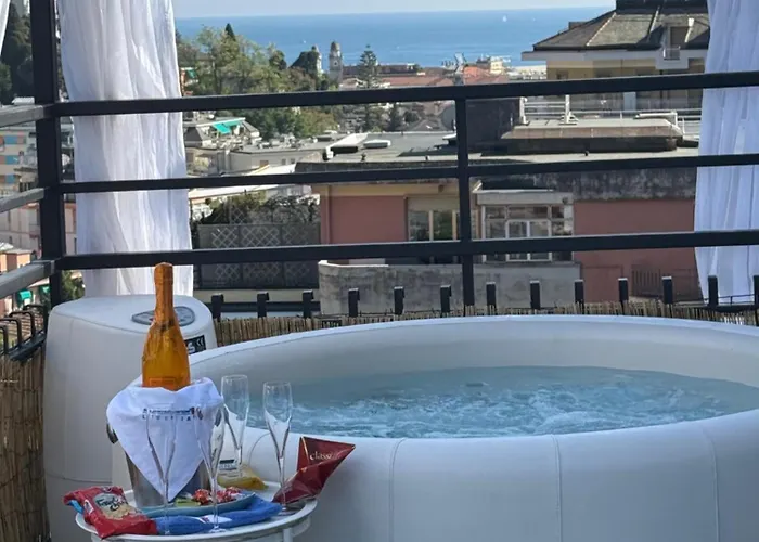 Apartman Sky Garden Maria Jose Liguria - Attico Vista Mare - Terraces - 2 Bagni- 2 Da Letto - Box, Wi-fi, Idromassaggio Free Inteiro Attico Per Voi, Con Ascensore